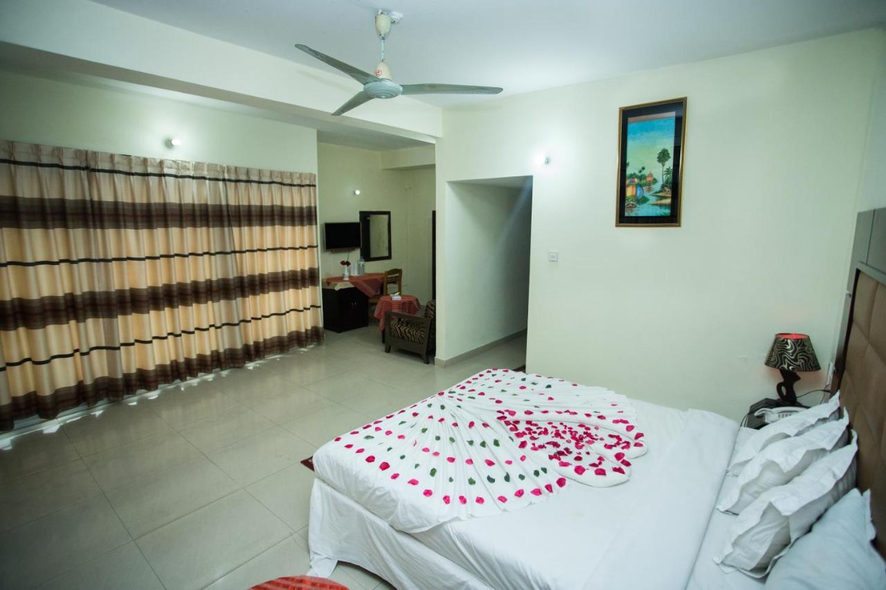 Hotel Mishuk Cox's Bazar Buitenkant foto