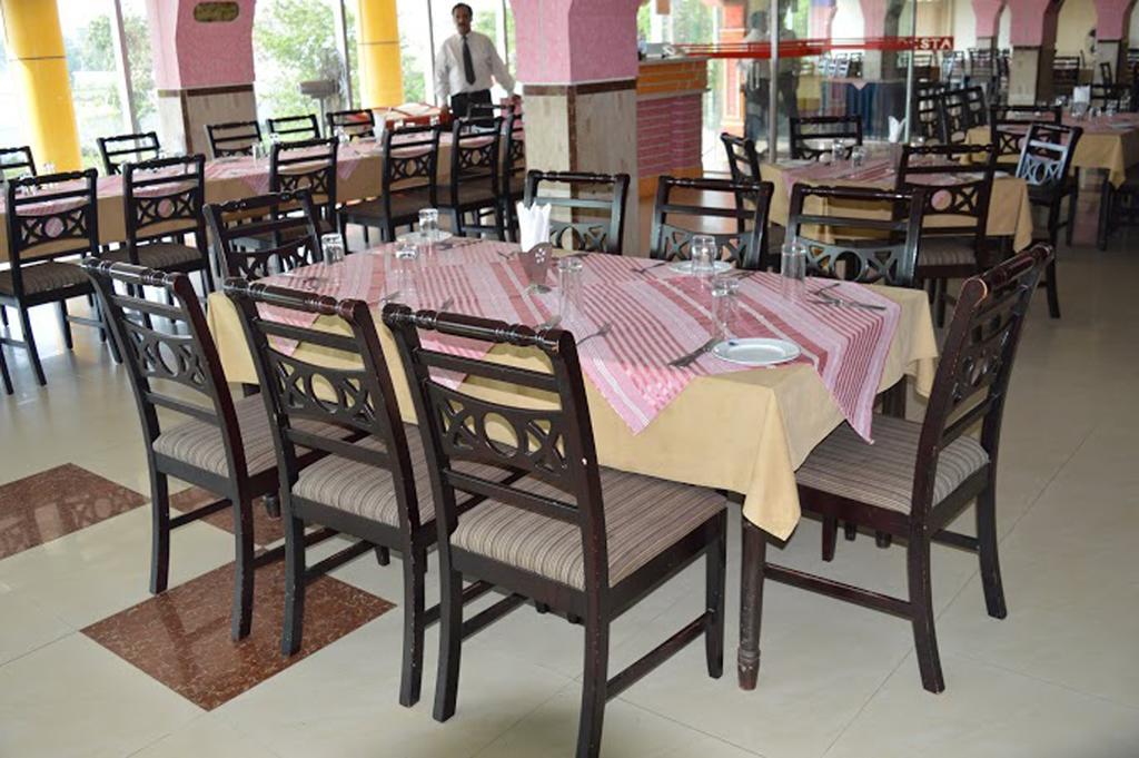 Hotel Mishuk Cox's Bazar Buitenkant foto